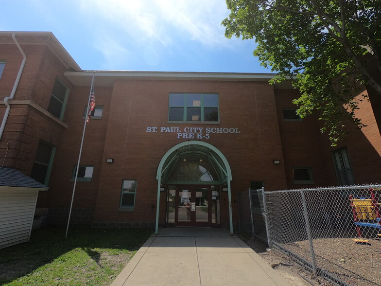 260 Edmund Ave, Saint Paul, MN for sale - Building Photo - Image 1 of 25