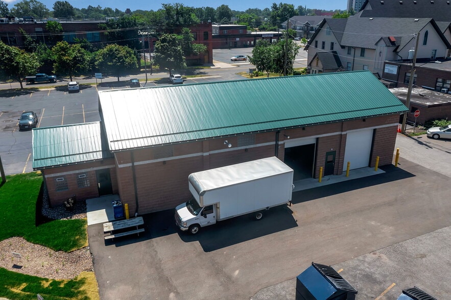 73 Main St, North Tonawanda, NY for sale - Building Photo - Image 3 of 8