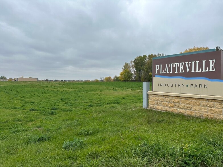 1445 Vision Dr, Platteville, WI for sale - Primary Photo - Image 3 of 18