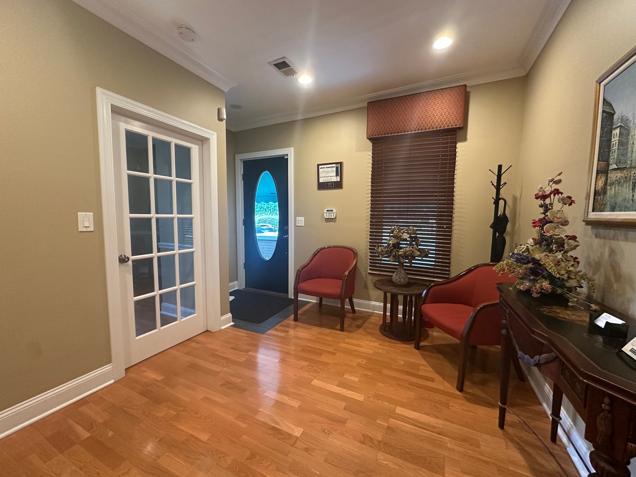 198 Orange Ave, Suffern, NY for lease Interior Photo- Image 1 of 7