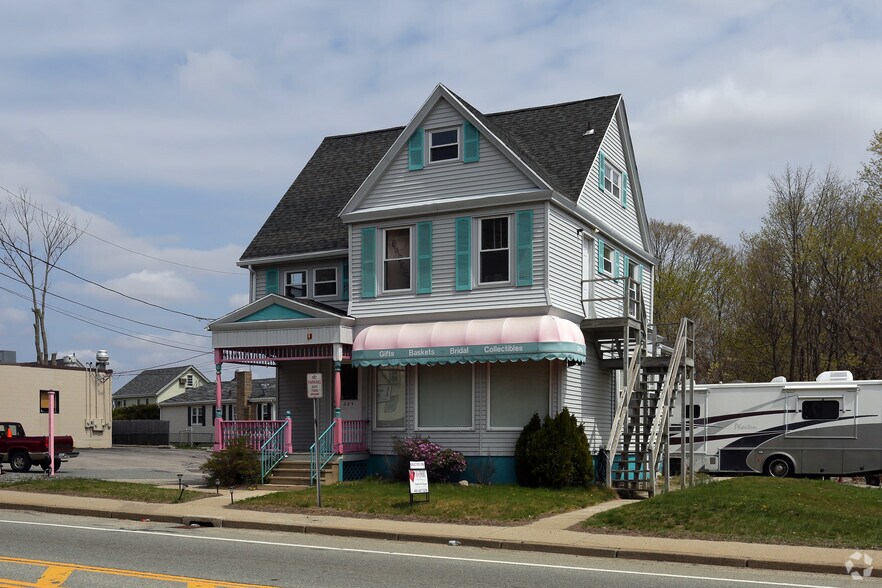 225 Greenville Ave, Johnston, RI 02919