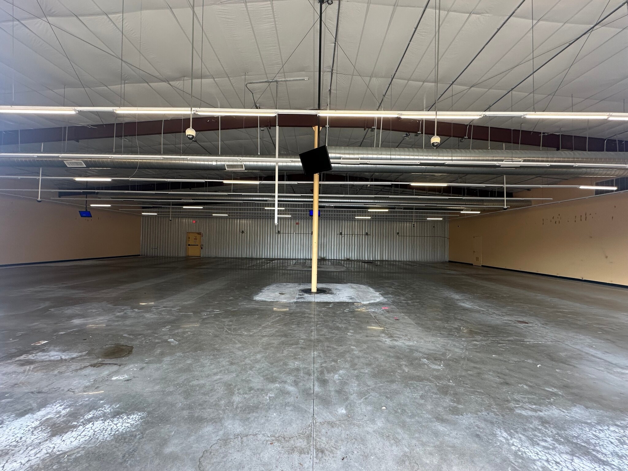 1200 N Myrtle Ave, Clearwater, FL for sale Interior Photo- Image 1 of 2