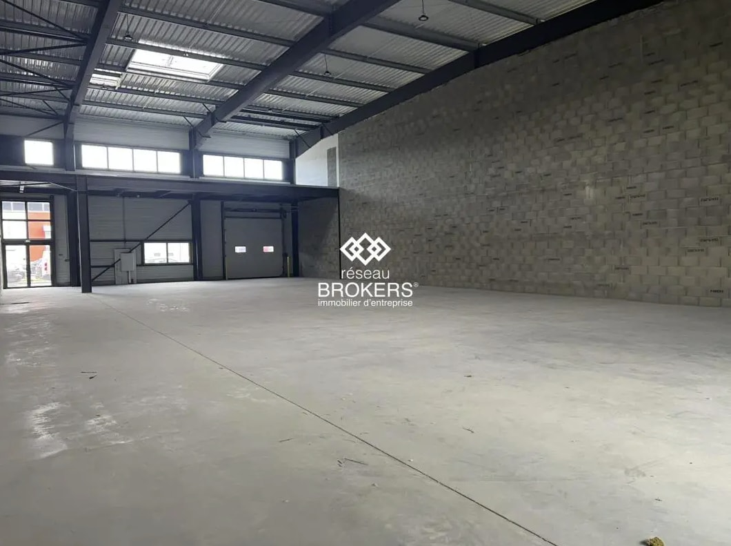 Flex in Dagneux for lease Interior Photo- Image 1 of 4