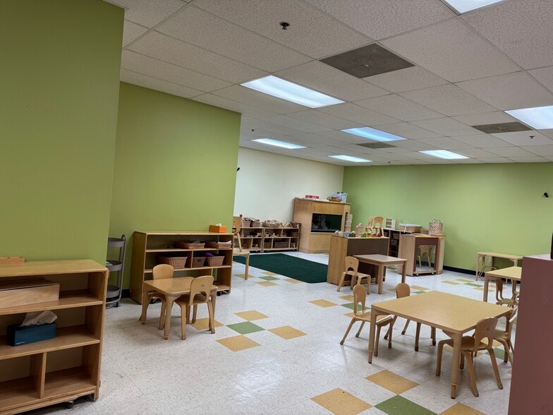 2557 Us Highway 130, Cranbury, NJ for lease - Building Photo - Image 3 of 9