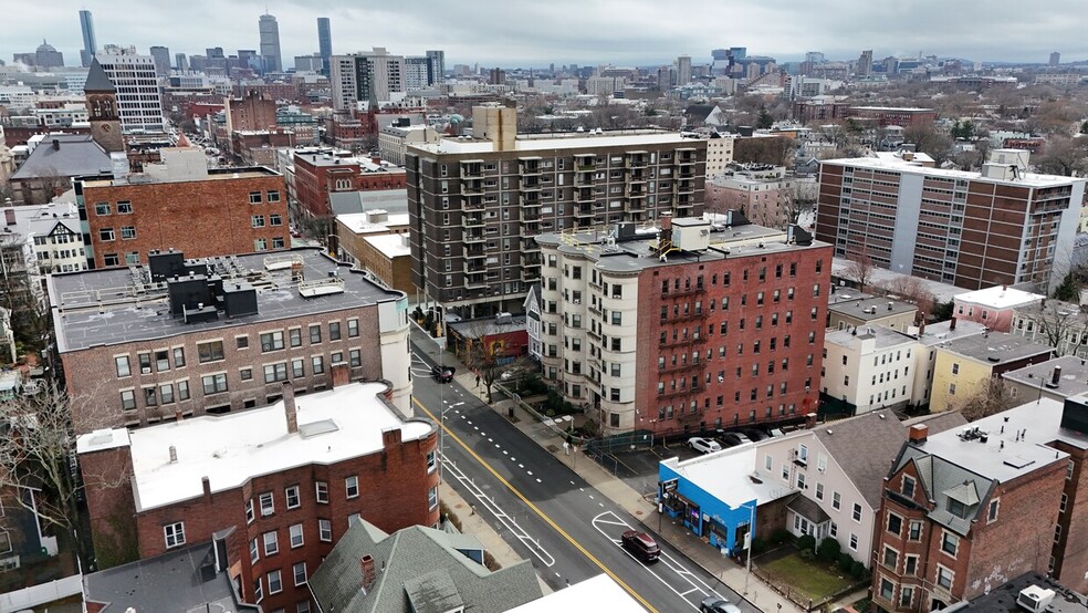 896-898 Massachusetts Ave, Cambridge, MA for sale - Building Photo - Image 3 of 3