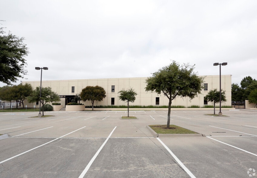 2703 N Central Expy, Richardson, TX for lease - Building Photo - Image 2 of 10