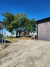 111 Crossfield Dr, Versailles, KY for lease Building Photo- Image 1 of 18