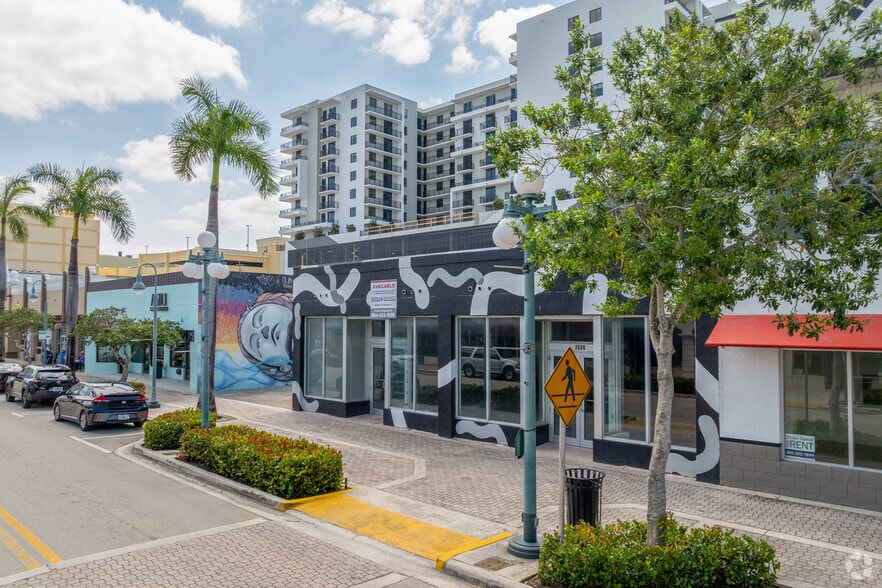 2020 Harrison St, Hollywood, FL for sale - Building Photo - Image 3 of 20