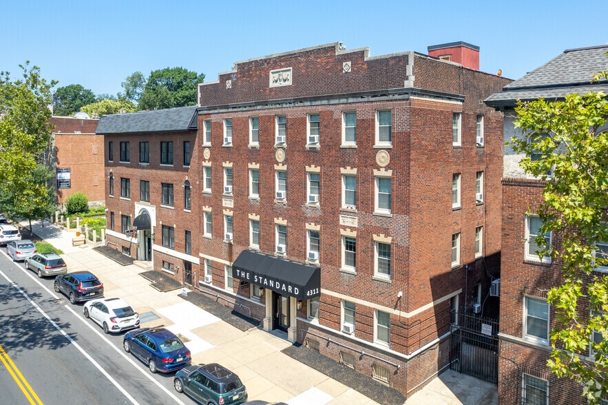 43114317 Spruce St, Philadelphia, PA 19104