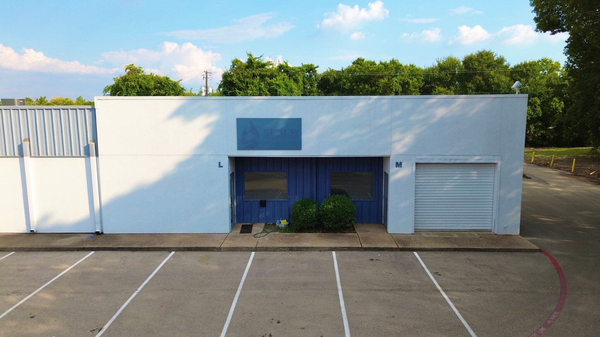 1663 Hickory Dr, Haltom City, TX for lease Interior Photo- Image 1 of 9