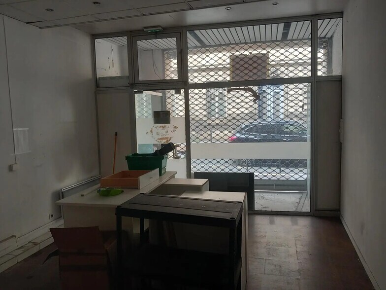 Retail in Bordeaux for sale - Interior Photo - Image 2 of 13
