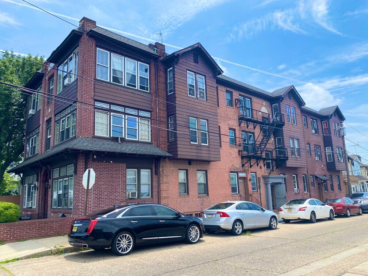 30 Haddon Ave, Collingswood, NJ 08108