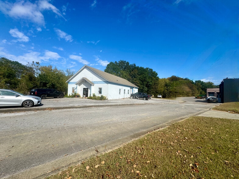 101 Southbrook Village Rd, Alabaster, AL for sale - Building Photo - Image 1 of 8