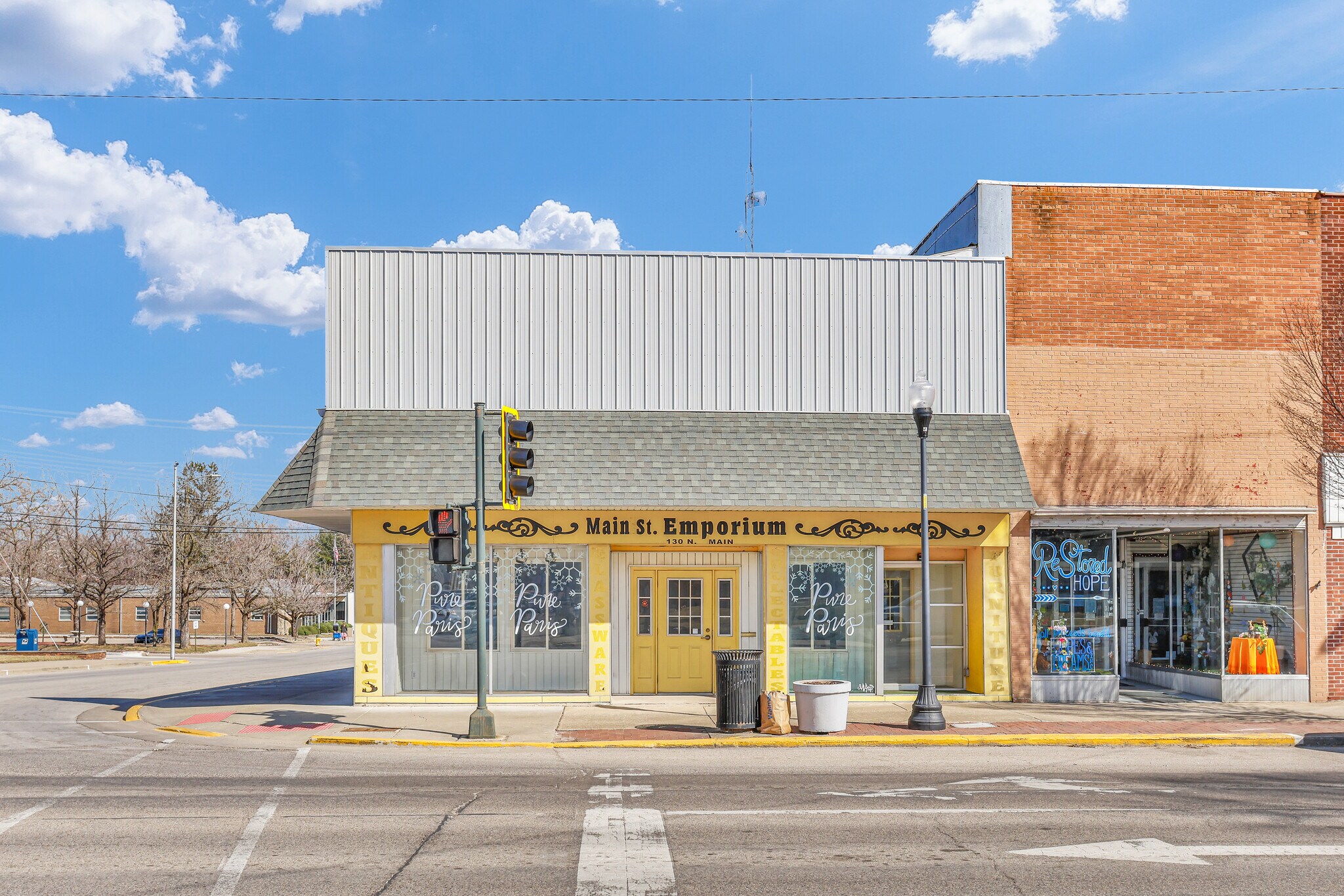 130 N Main St, Paris, IL for sale Primary Photo- Image 1 of 1