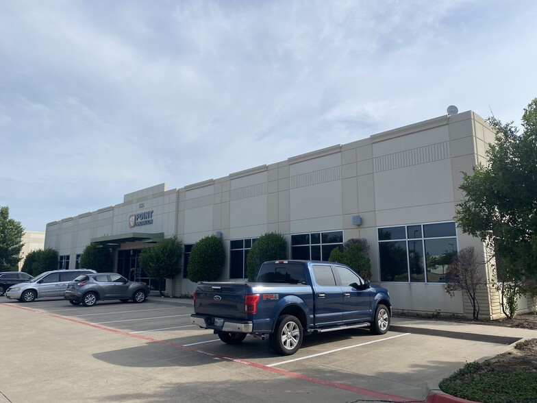 1826 Lakeway Dr, Lewisville, TX for sale - Primary Photo - Image 1 of 16