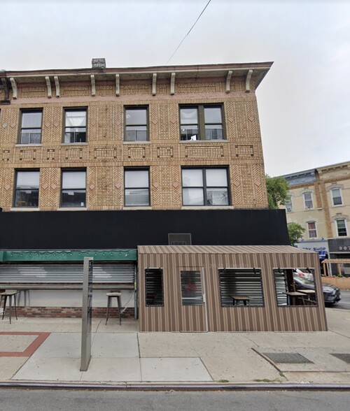 5653 Myrtle Ave, Ridgewood, NY for sale - Building Photo - Image 1 of 1