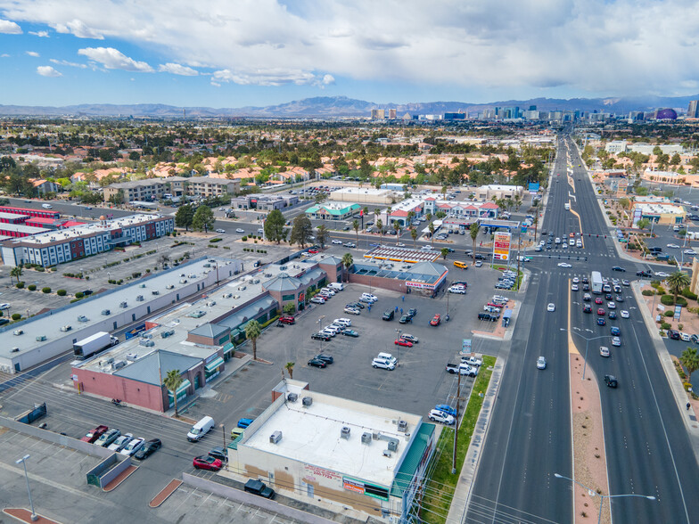 3455 E Flamingo Rd, Las Vegas, NV for lease - Building Photo - Image 3 of 18