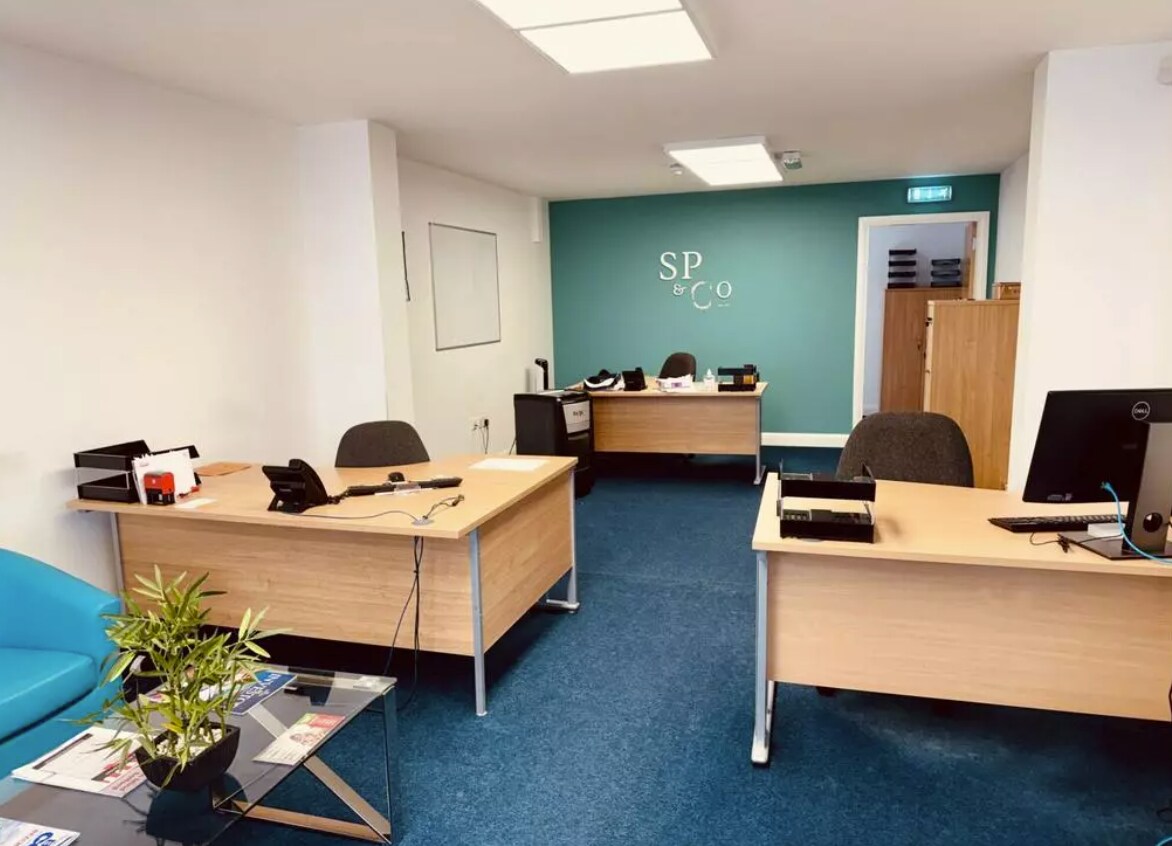 549-559 Liverpool Rd, Manchester for lease Interior Photo- Image 1 of 4