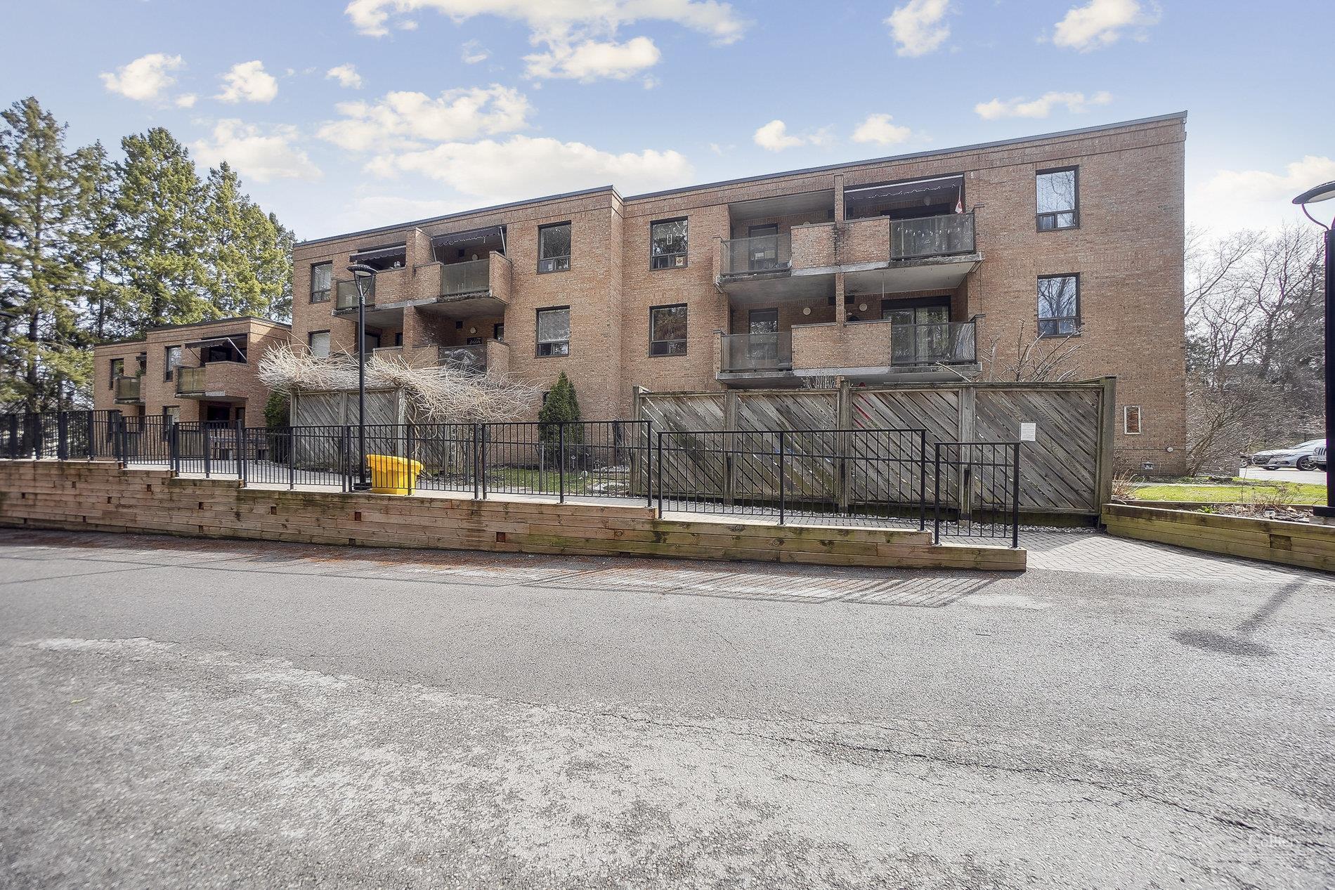 52 Sulphur Springs Rd, Ancaster, ON for sale Building Photo- Image 1 of 4