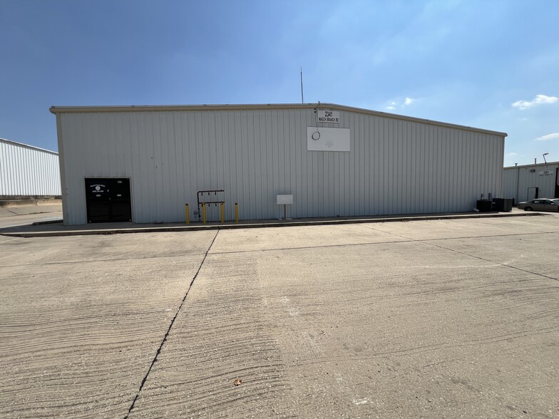 2341 N Masch Branch Rd, Denton, TX for lease - Building Photo - Image 3 of 17