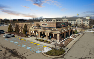 Carrabba's Italian Grill: Canton, MI - NNN Property