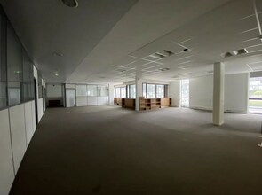 4-6 Rue Truillot, Ivry-sur-Seine for lease Interior Photo- Image 2 of 15