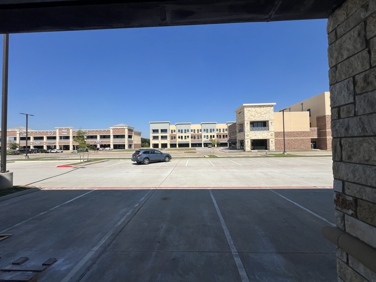 4899 Highway 6, Missouri City, TX 77459 - Unit 105e - - Interior Photo - Image 1 of 7