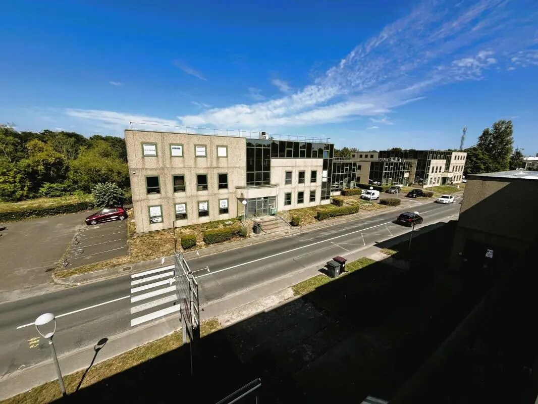 Office in Viry-Châtillon for lease Building Photo- Image 1 of 16