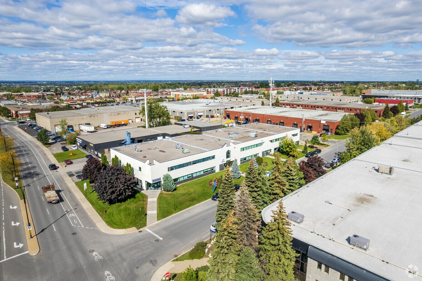 11925 Boul Montréal, QC H1E 6M5