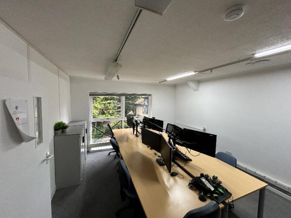 Station Rd, Great Shelford, CAM CB22 5NE - Unit 4 - - Interior Photo - Image 2 of 5