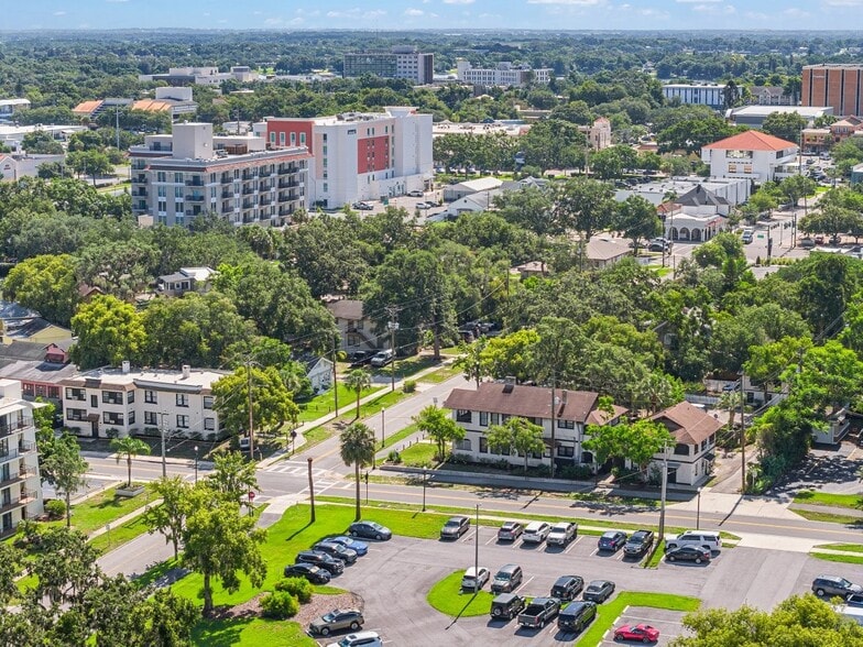 16 Units with Lake Views - $109k/unit portfolio of 3 properties for sale on LoopNet.com - Aerial - Image 2 of 16