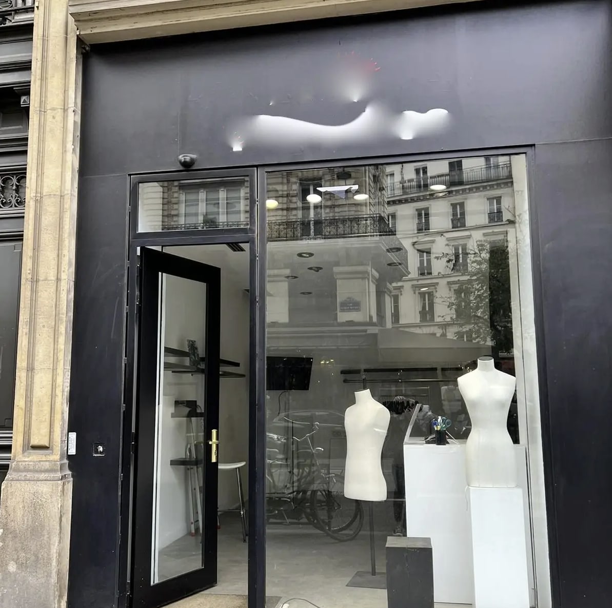 Rue Etienne Marcel, Paris for lease Building Photo- Image 1 of 4