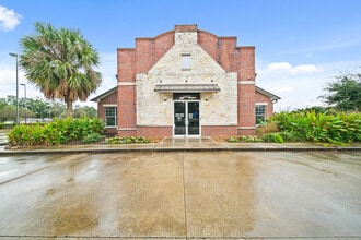 3550-3552 FM 1092 Rd, Missouri City, TX for lease Building Photo- Image 1 of 19