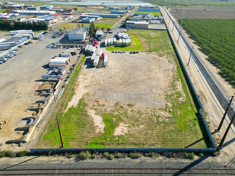 4475 Farm Supply Dr, Ceres, CA for sale - Building Photo - Image 3 of 14