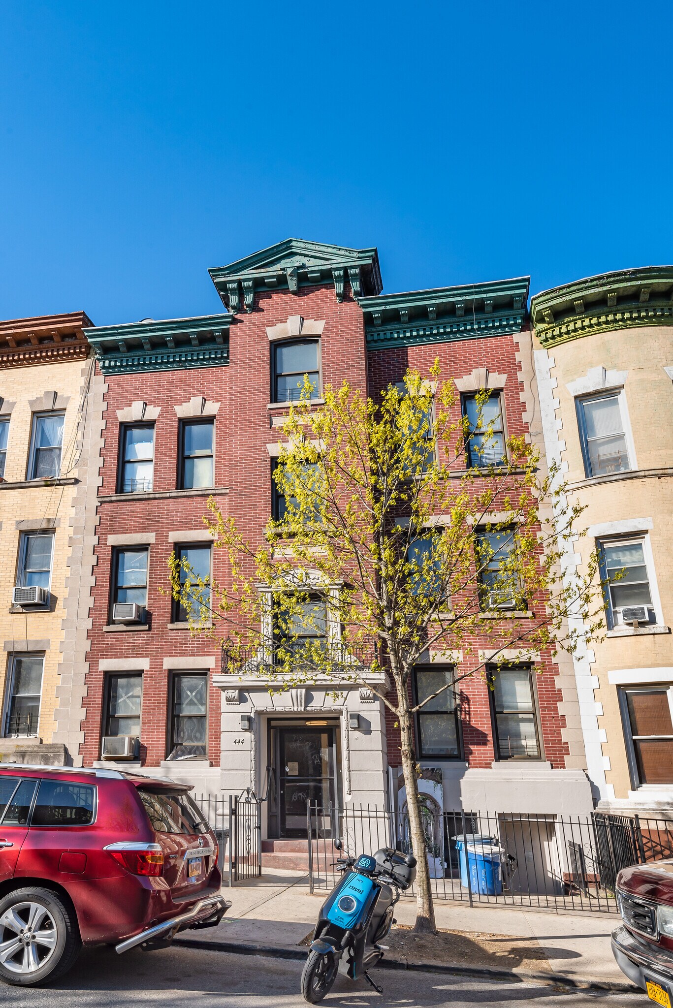 444 40th St, Brooklyn, NY for sale Primary Photo- Image 1 of 1