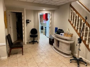 897 Willis Ave, Albertson, NY for sale Interior Photo- Image 1 of 4