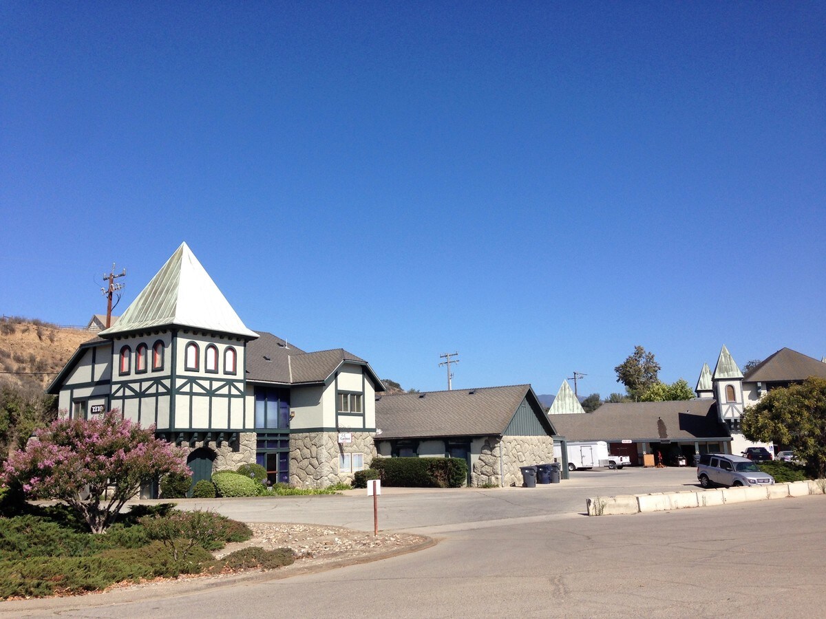 1210 Mission Dr, Solvang, CA 93463