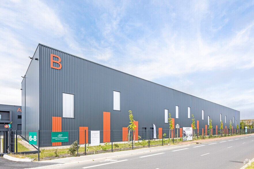 6 Avenue Du Vert Galant, Saint-Ouen-l'Aumône for lease - Primary Photo - Image 1 of 2