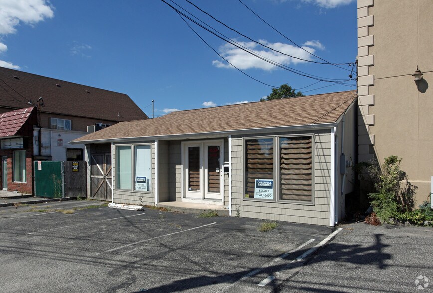 67 Merrick Rd, Copiague, NY for sale - Primary Photo - Image 1 of 1