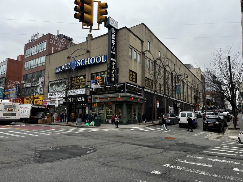 3702 Main St, Flushing, NY for lease - Building Photo - Image 1 of 6