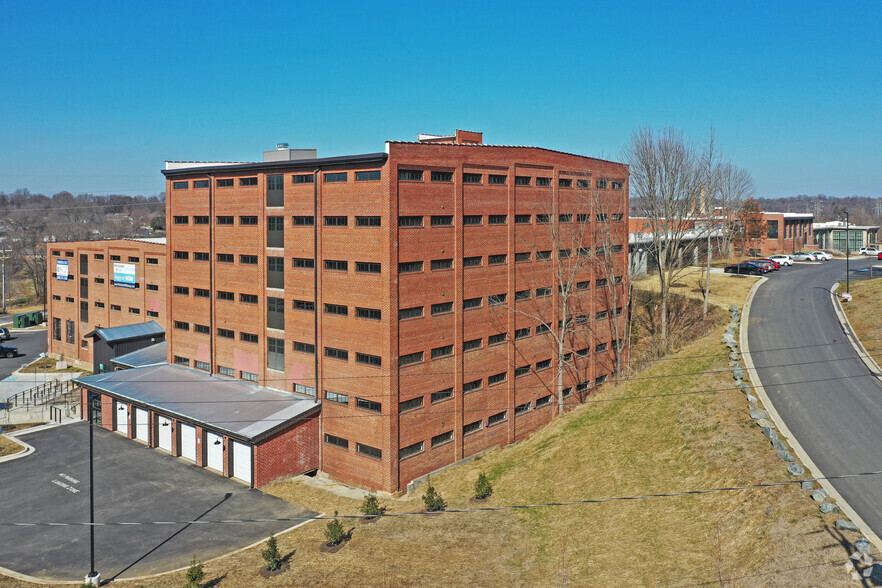 1702 Fairview St, Greensboro, NC for lease - Building Photo - Image 3 of 29