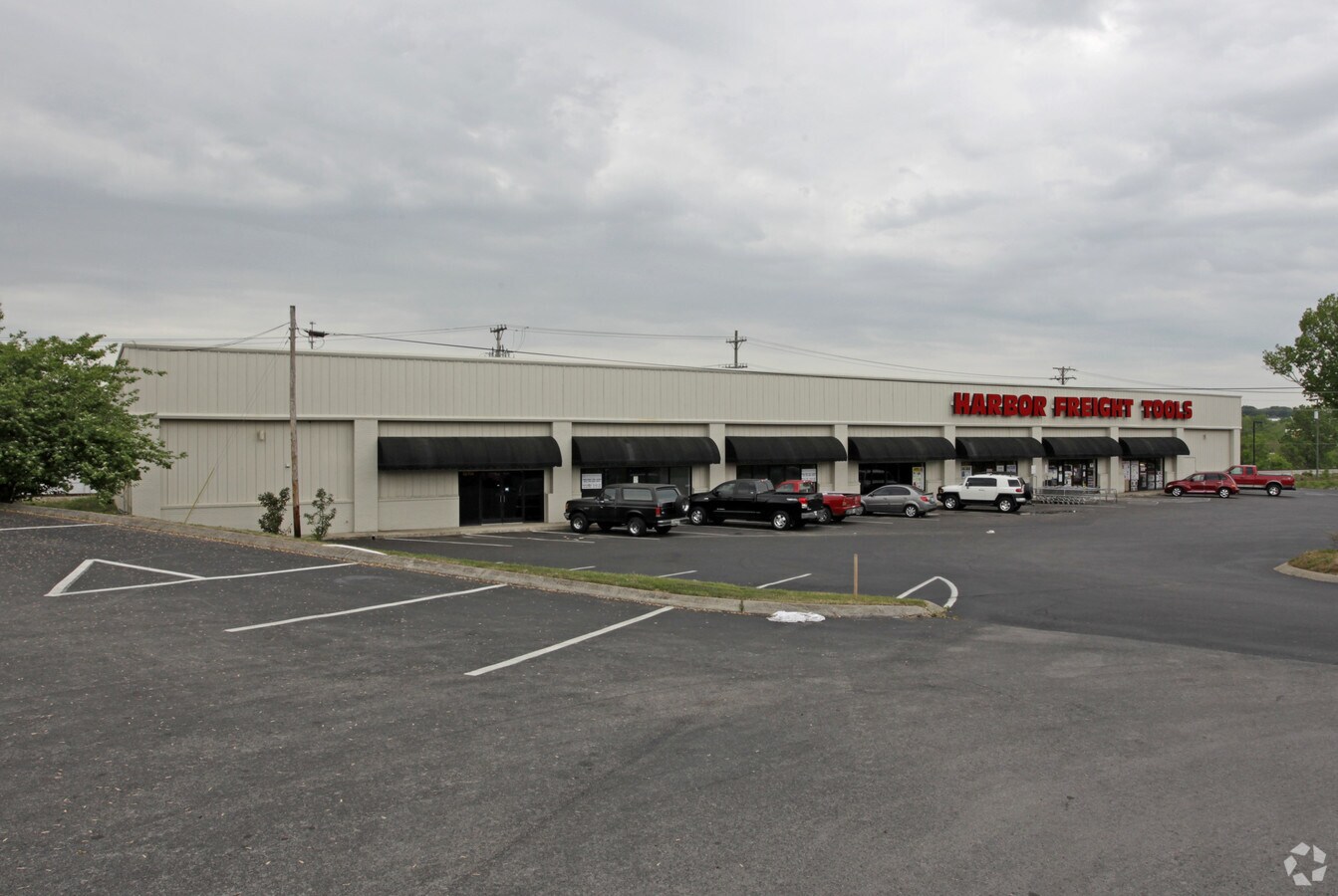 5211 Hickory Hollow Pky, Antioch, TN 37013