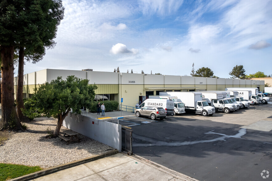 30955 San Antonio St, Hayward, CA for lease - Building Photo - Image 1 of 4