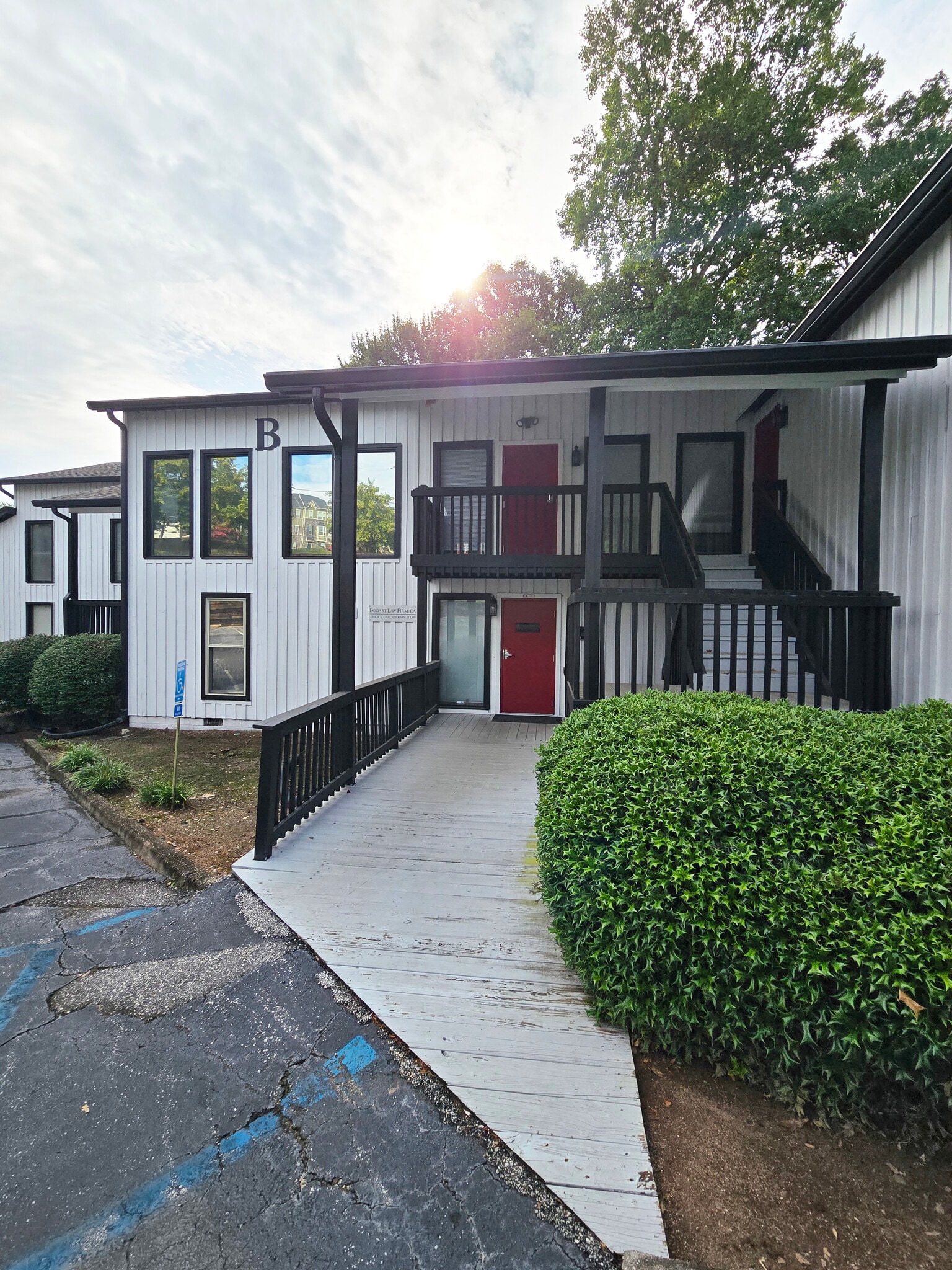 870 Wade Hampton Blvd, Greenville, SC for lease Building Photo- Image 1 of 10
