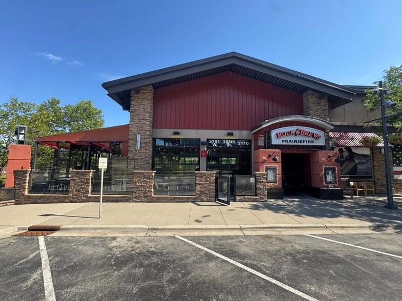 5750 W 137th St, Overland Park, KS for lease - Building Photo - Image 2 of 3