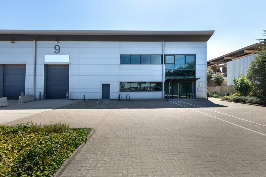 Ockham Dr, Greenford for lease - Building Photo - Image 1 of 15