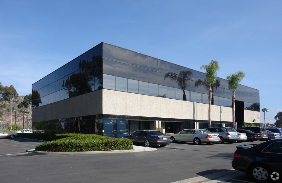 17150 Via Del Campo, San Diego, CA for lease - Building Photo - Image 2 of 6