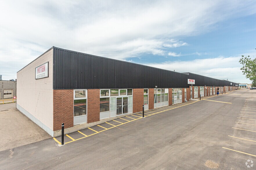8304-8412 Davies Rd NW, Edmonton, AB for sale - Building Photo - Image 1 of 1