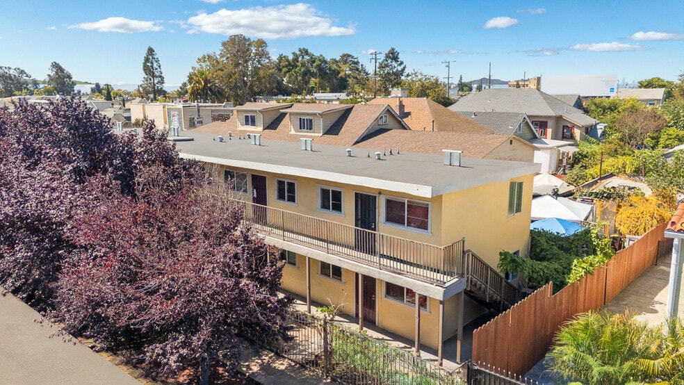 2011 Rutherford St, Oakland, CA for sale - Building Photo - Image 1 of 17