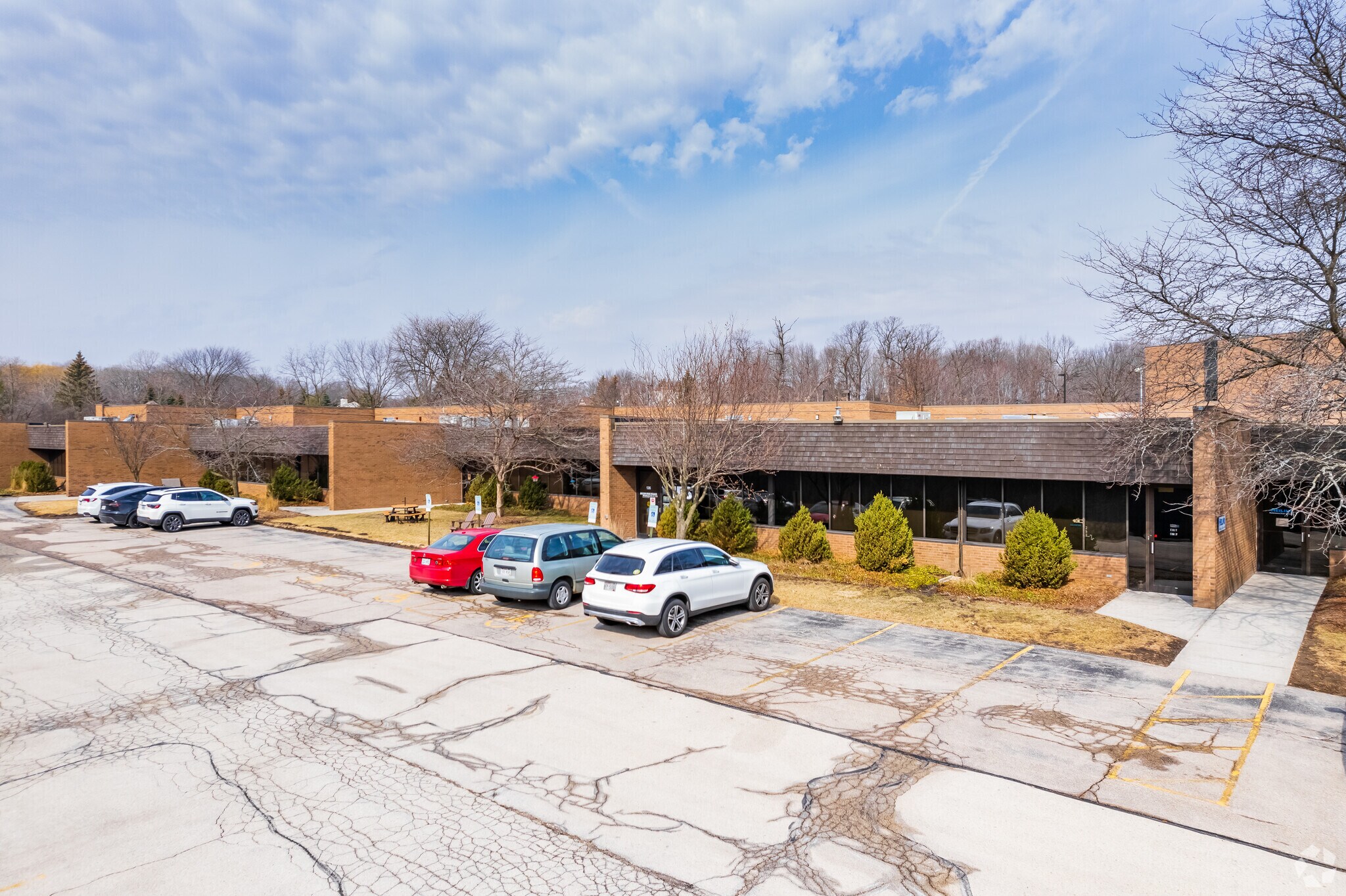 150 S Sunny Slope Rd, Brookfield, WI for sale Building Photo- Image 1 of 1
